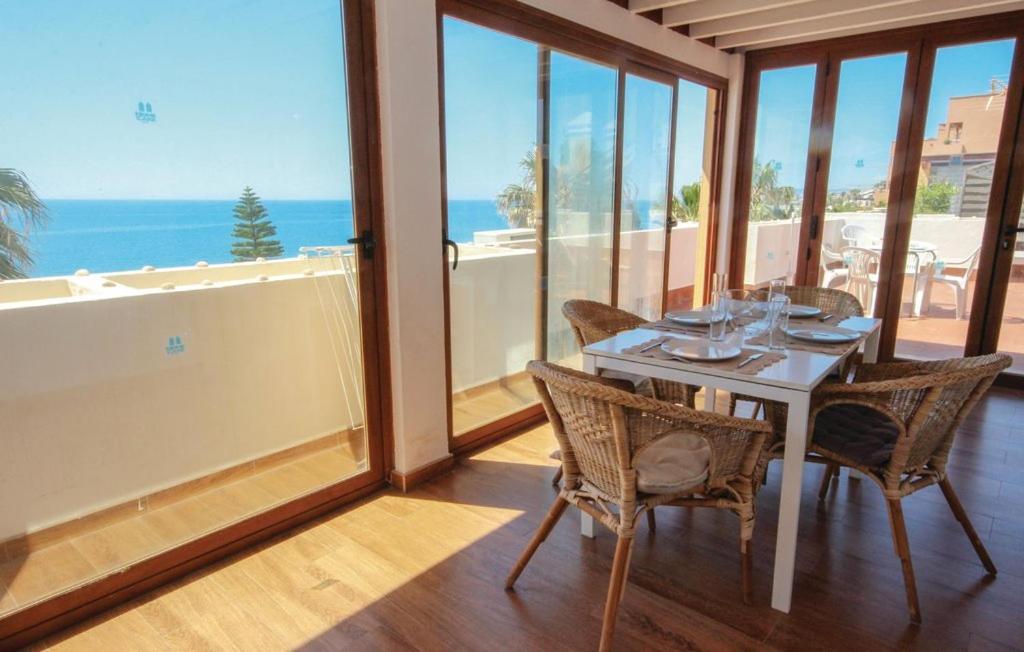 Penthouse On The Beachfront Estepona Exterior foto