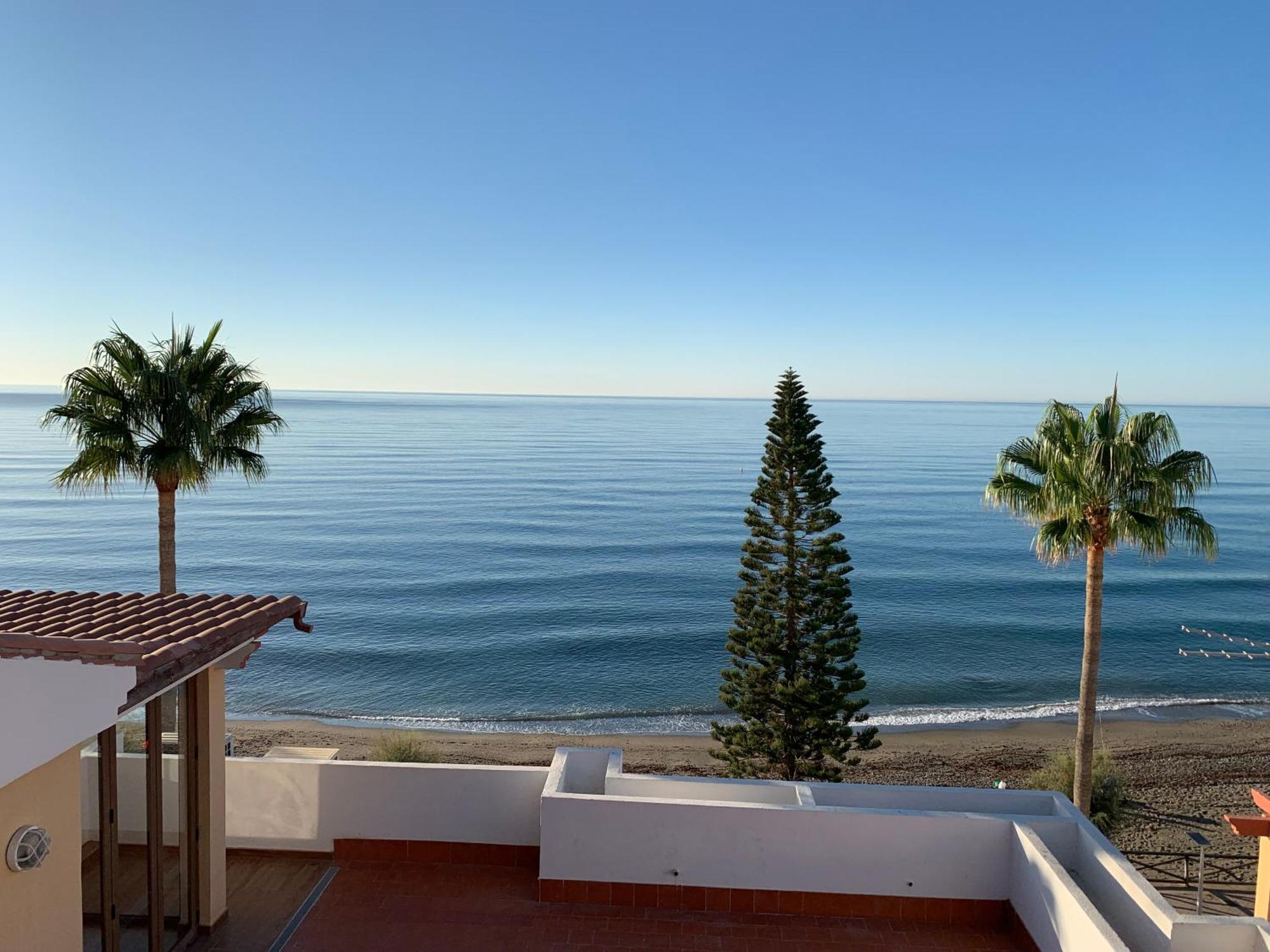 Penthouse On The Beachfront Apartamento Estepona Exterior foto