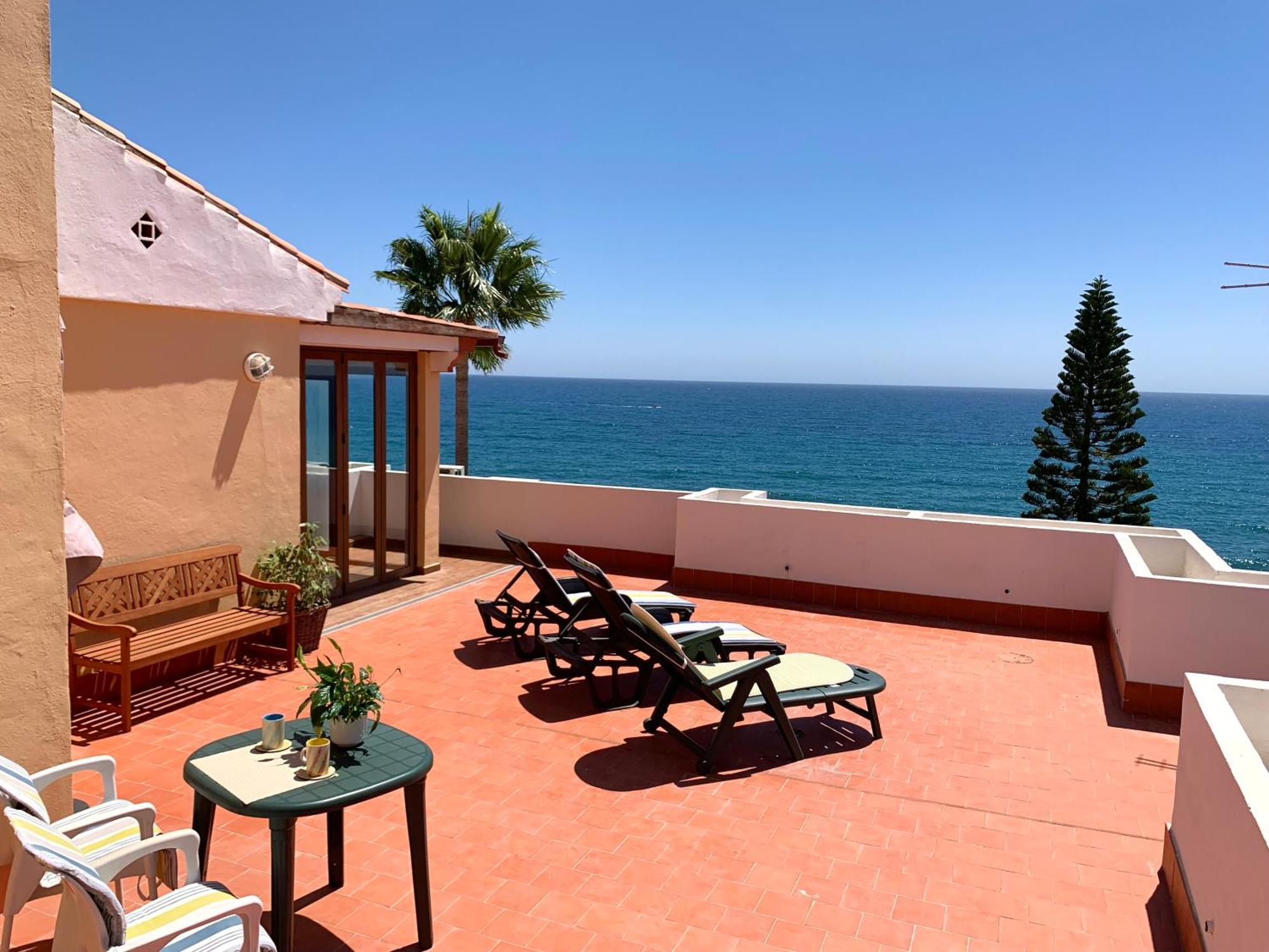 Penthouse On The Beachfront Estepona Exterior foto